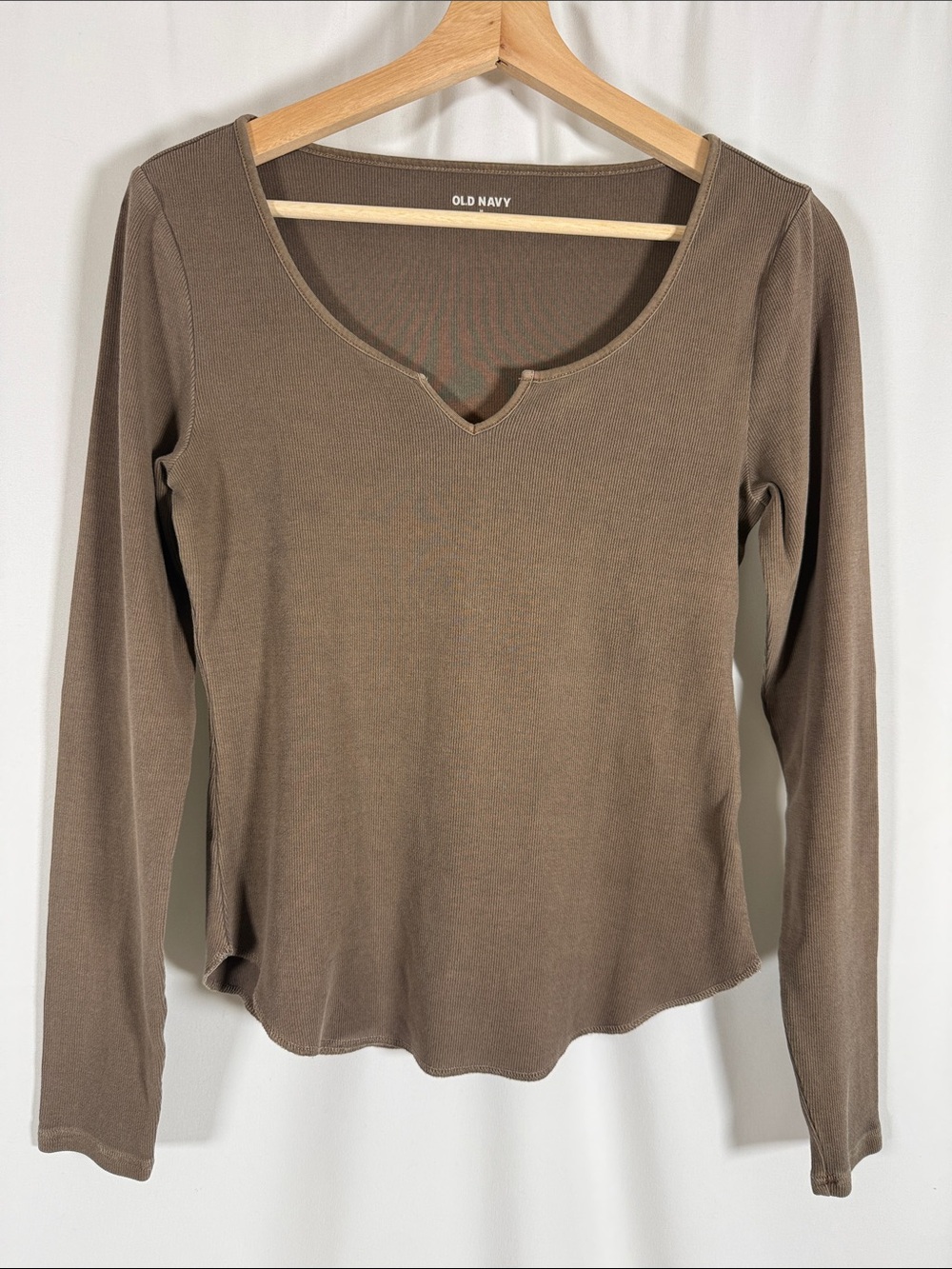 Old Navy Taupe Long-Sleeve Notch-Neck Tee